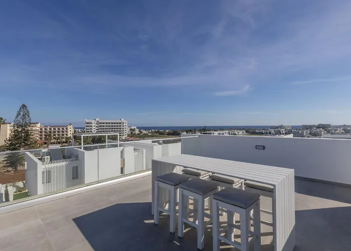 Willa Aqua Pearl Aq18